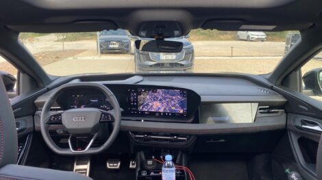 voiture electrique audi q6 e tron25