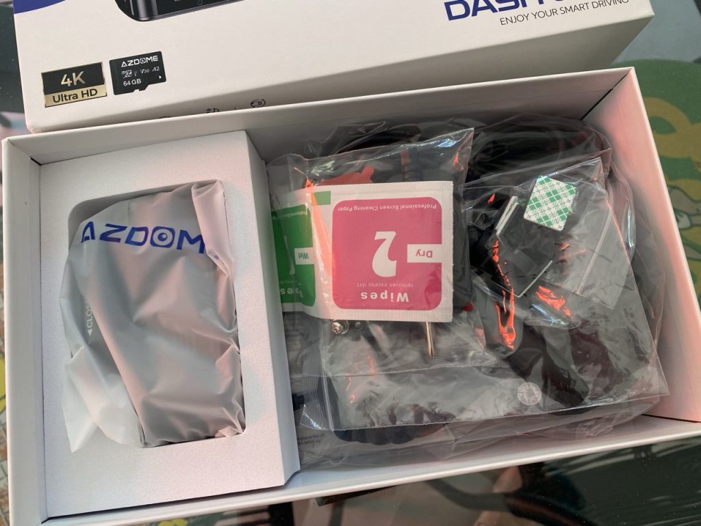 voiture electrique.dashcam azdome m770 pro 1