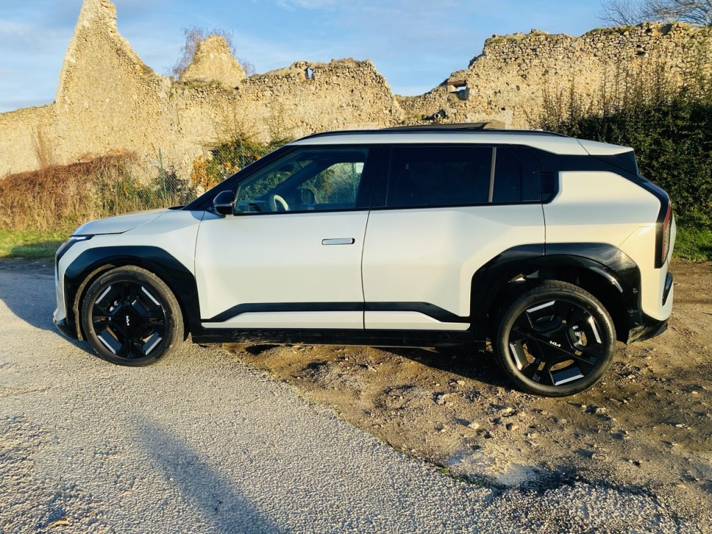 voiture electrique kia ev3 23