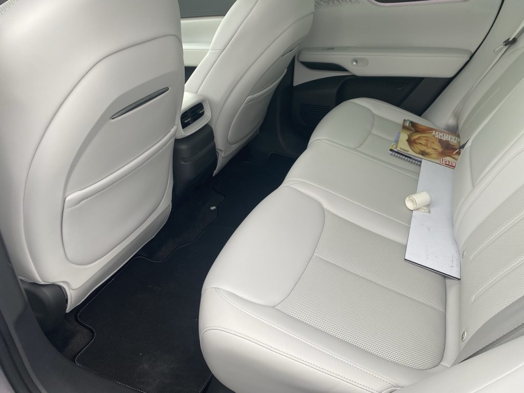 voiture electrique xpeng g6 2025 11