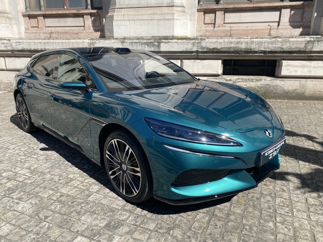 voiture electrique denza z9gt 3