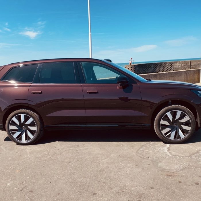 voiture electrique volvo ex90 7