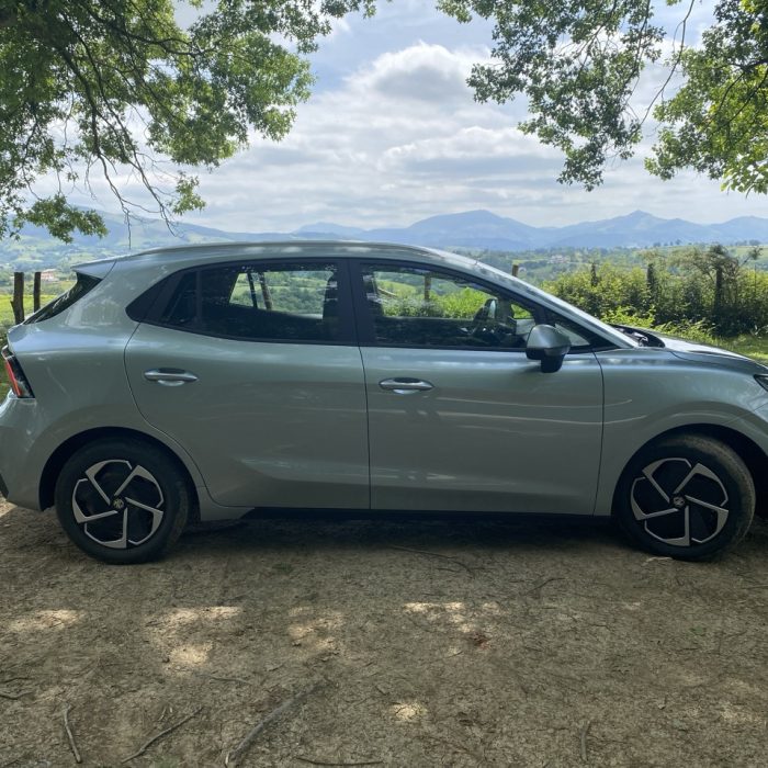voiture electrique mg4 urban 4