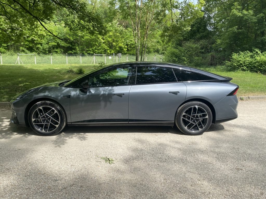 voiture electrique xpeng p7+ 2