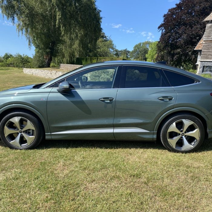 voiture electrique audi q4 etron 16