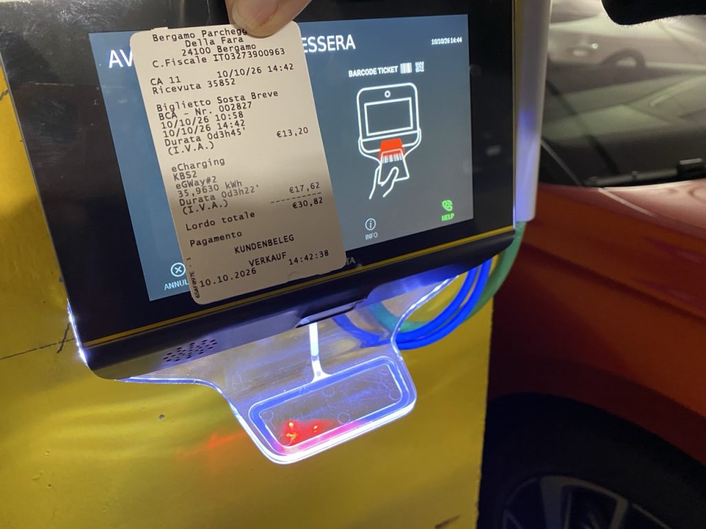 voiture electrique bergame parking 2